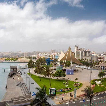 In Palmas Near Canteras * לאס פאלמס דה גראן קנאריה